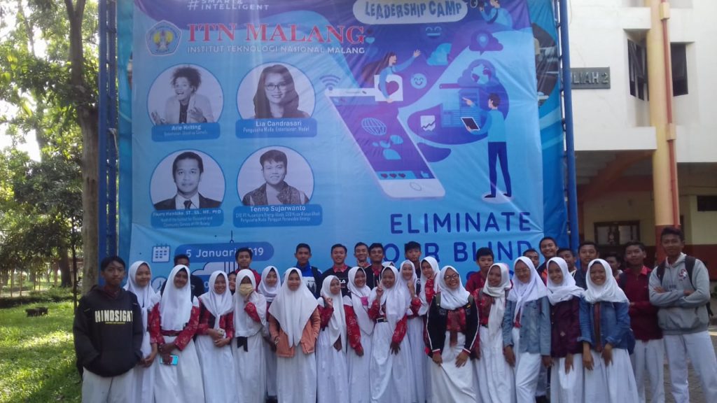 Siswa SMA Nasional Malang peserta leadership camp ITN