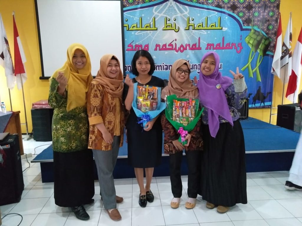 Seminar “Berbagi Pengalaman”: Kolaborasi DWC dan ECC SMANAS 1