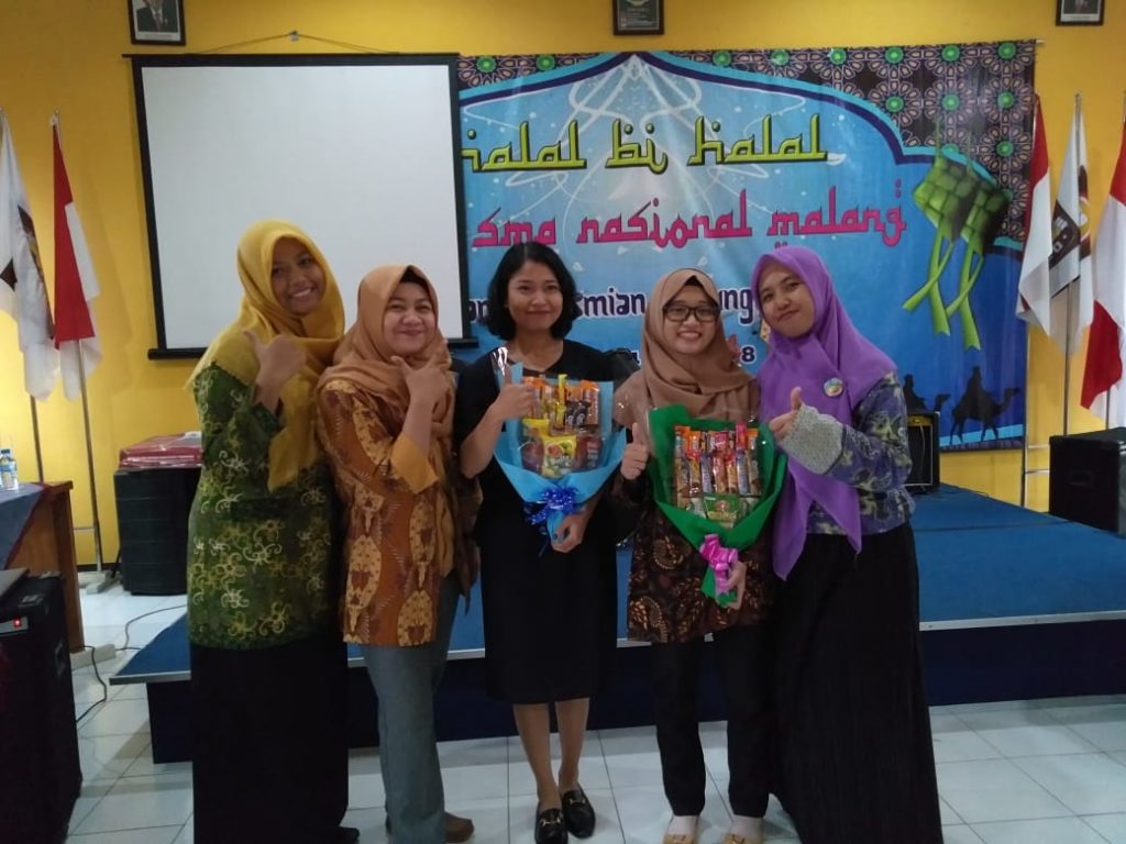 Seminar “Berbagi Pengalaman”: Kolaborasi DWC dan ECC SMANAS 2